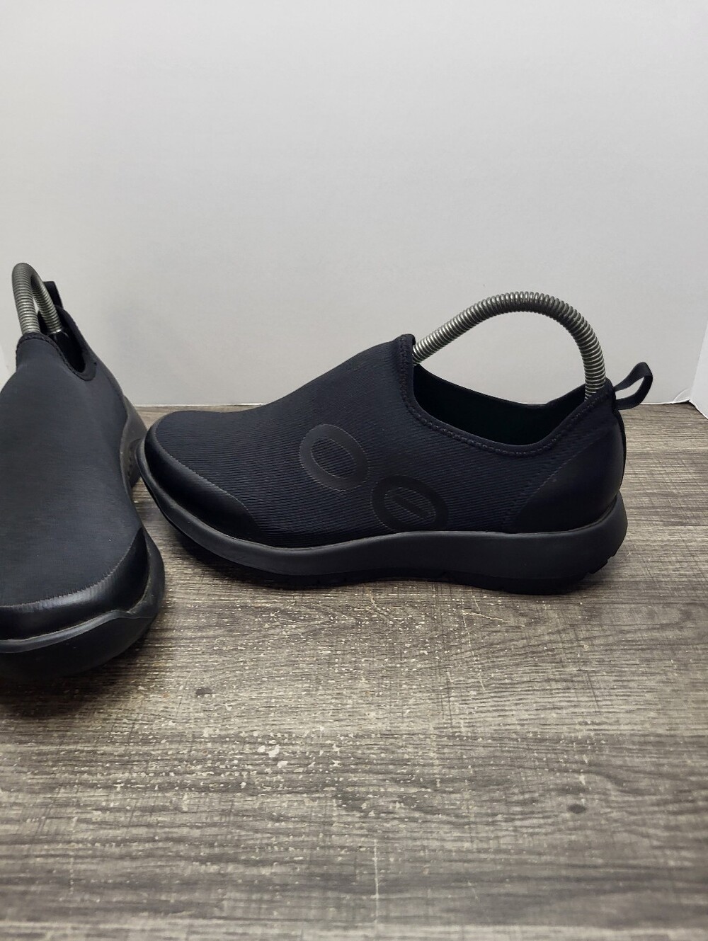 Oofos Oomg Sport Women’s Size 9 Athletic Shoes Black Comfort Recovery - Picture 2 of 10